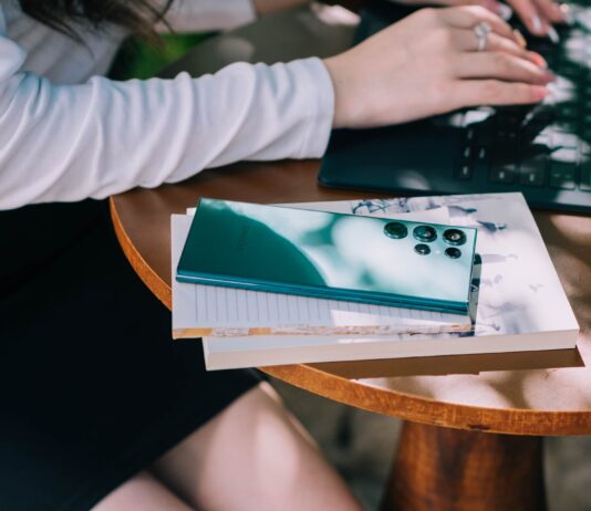 Recension Samsung Galaxy S22 Välj rätt bokföringsprogram när du startar ditt aktiebolag